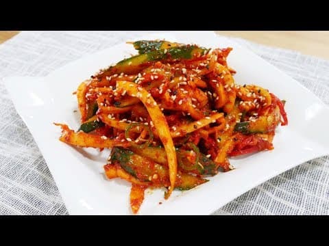 오이도라지무침 ( Spicy bellflower root )