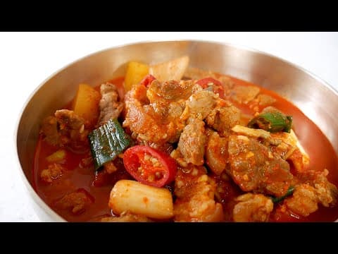 칼칼하게 밥에 스싹 비벼 먹는 돼지고기 감자짜글이