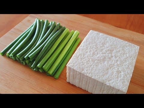 마늘쫑을 먹는 새로운 방법! 무치지 말고 이렇게 드세요~ 마늘쫑 싫어하는 사람도 한 그릇 뚝딱합니다👍