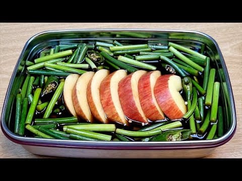 마늘쫑 장아찌에 '이것'만 들어가면 기가 막힙니다