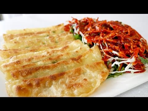 그냥 먹기에 심심한 만두는? 비빔만두로 느끼함 없이 먹어요.