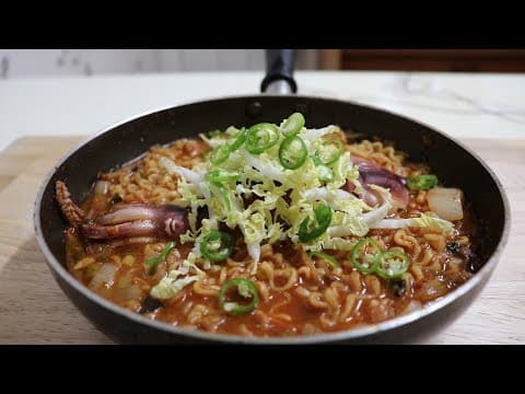 강슆:)[라면 맛있게 끓이는 방법] 진한맛 ~ 총알 통오징어 라면 끓이기 & 먹방 [In body Squid reman]