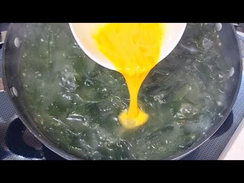 미역국에 계란물을 부어보세요 깜짝 놀랄 맛입니다