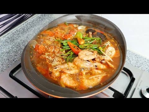 얼큰하고 시원한 해물탕 ( Spicy Seafood Stew )