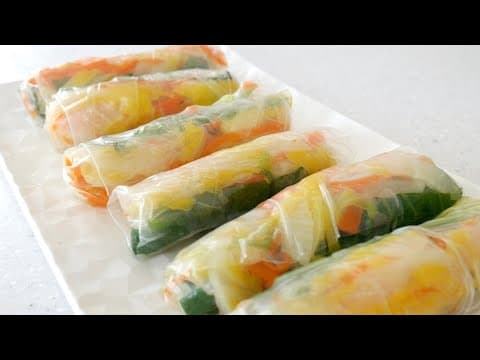 배추를 라이스페이퍼에 싸 먹으면 다이어트 걱정 no!