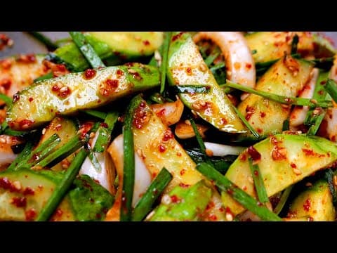 소금으로 절이지 마세요. 오이무침이 더 아삭하고 맛있어요