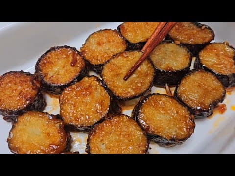 밥대신 팽이버섯을 김에 돌돌말아 김밥처럼 드셔보세요!! 겉은 쫀득하면서 오도독 팽이버섯의 식감이 끝내줘요👍