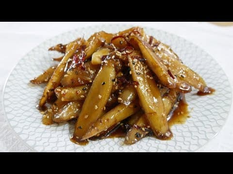 우엉조림 ( Burdock root boiled in soy sauce )