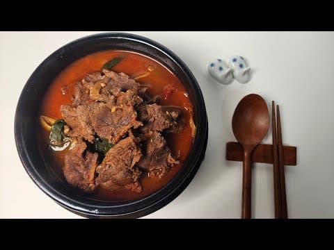고사리? 토란대? 필요없어요! 초간단 재료로 끓이는 | 파육개장 How to make Yukgaejang (Spicy beef soup)