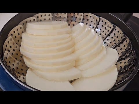 달달한 무는 쪄서 이렇게 부쳐보세요👍입이 심심할 때 별미로 먹는 무전이 완성됩니다