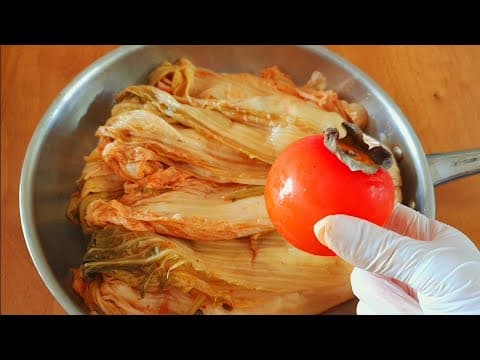 시고 맛없는 묵은지 있으세요? 이거 하나면 동네방네 소문나는 밥도둑으로 변신합니다👍끝내주게 맛있는 홍시 묵은지찜💯묵은지 김치찜, 묵은지 레시피, 돼지고기 김치찜