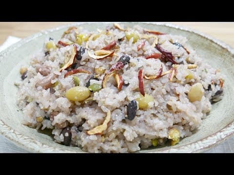 찰밥 ( Cooked Glutinous rice )