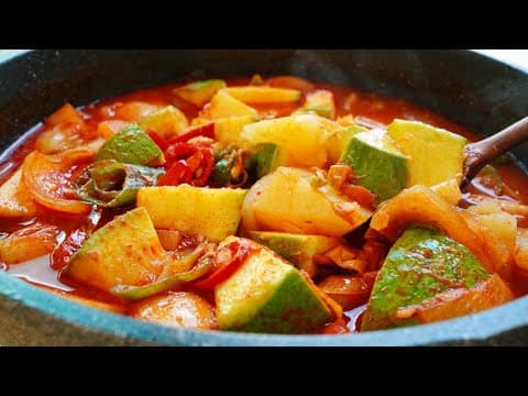 한번 맛보려 했는데 밥한공기 뚝딱하는 마성의 찌개_호박, 참치만 준비하세요.