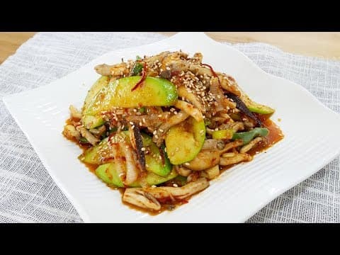 애호박 버섯볶음 ( Stir fried zucchini Mushrooms )