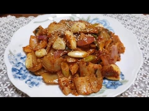 삼겹살볶음 레시피 - 묵은지로 볶아 다른 양념없이 만드는 김치삼겹살볶음