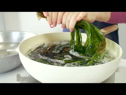 건강 챙기기 어렵지 않아요. 제철 미역 밥도둑 곰피장아찌(쇠미역)